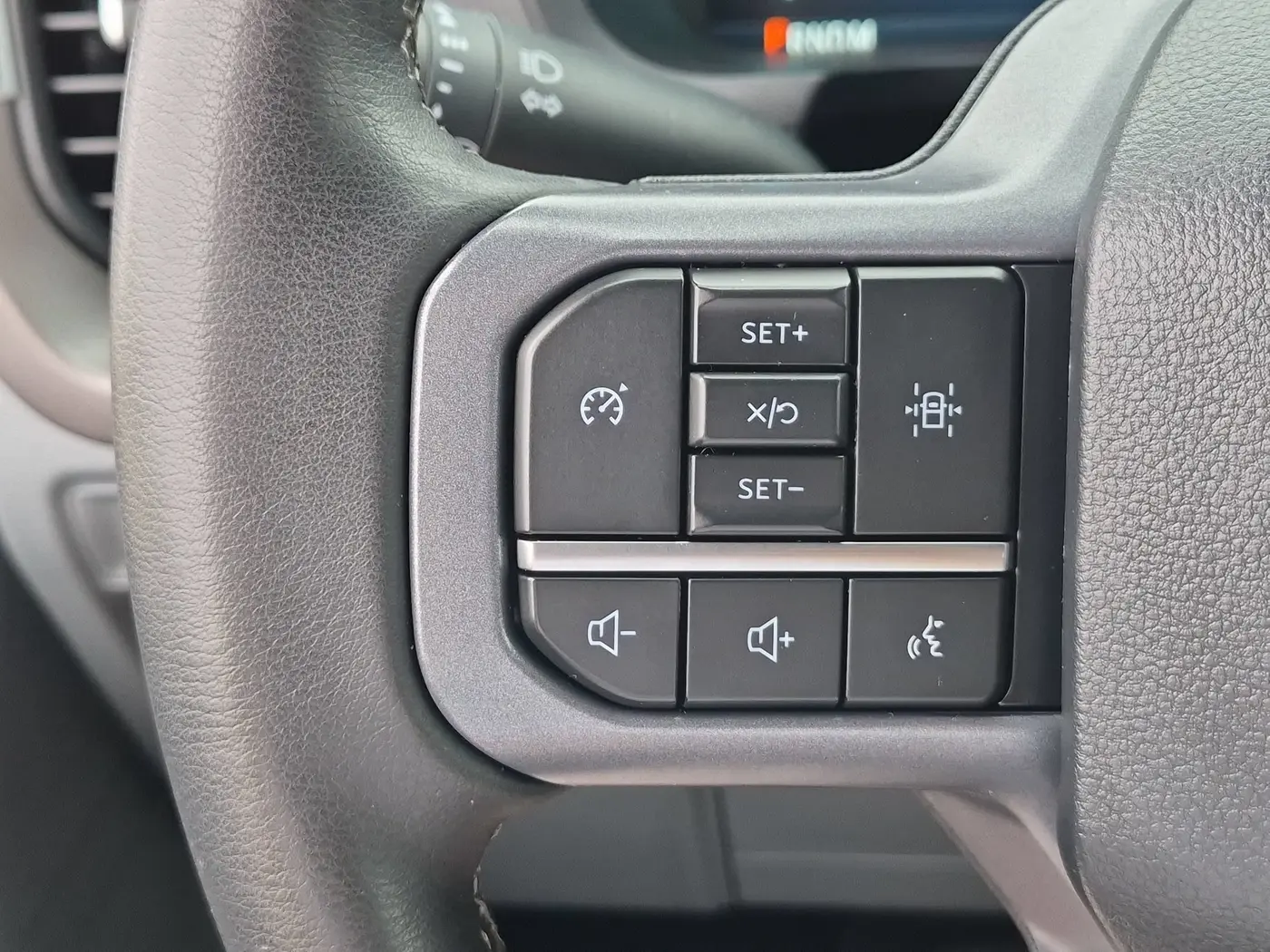 2025 Ford F-150 - $38,000