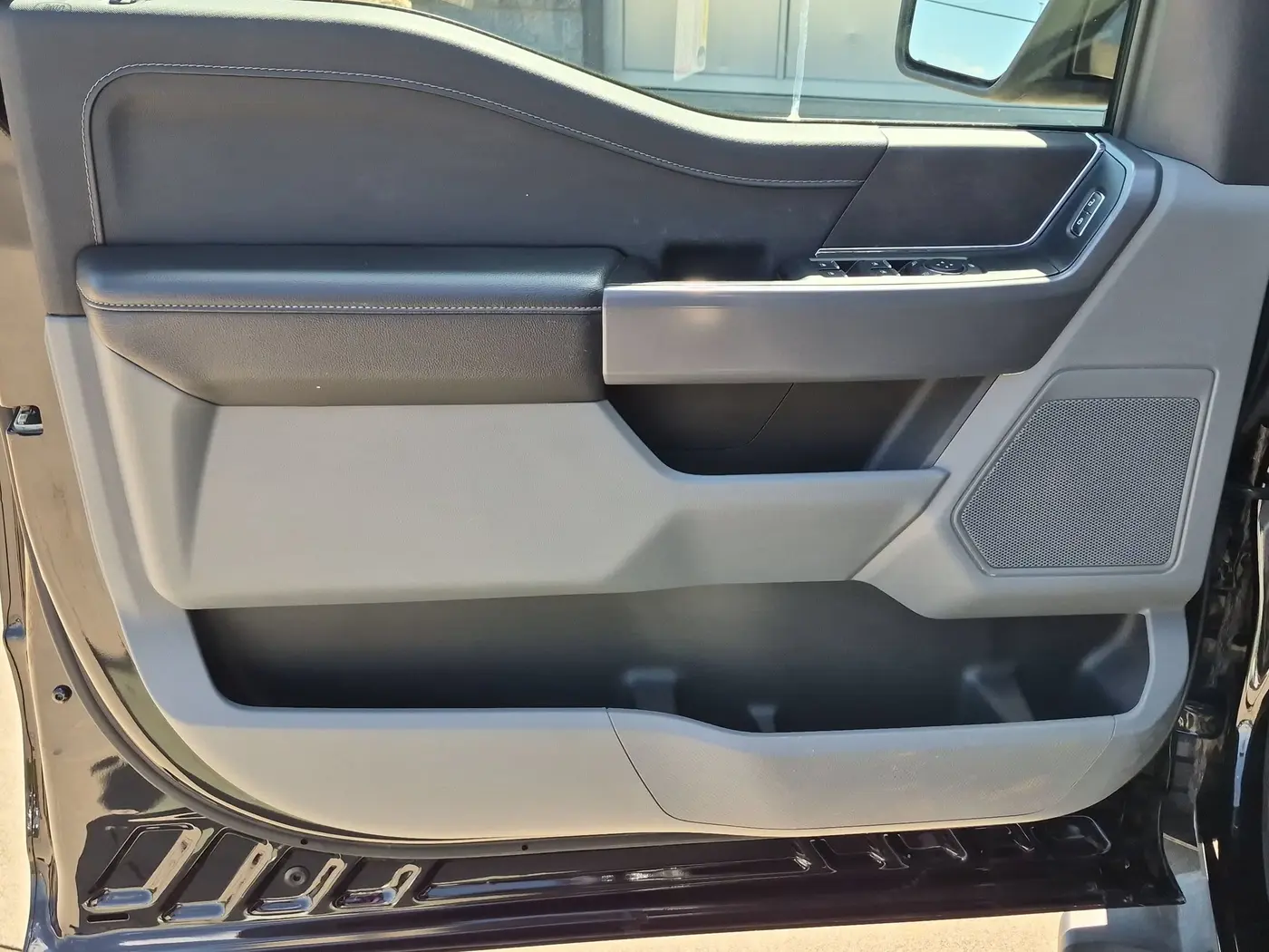 2025 Ford F-150 - $38,898