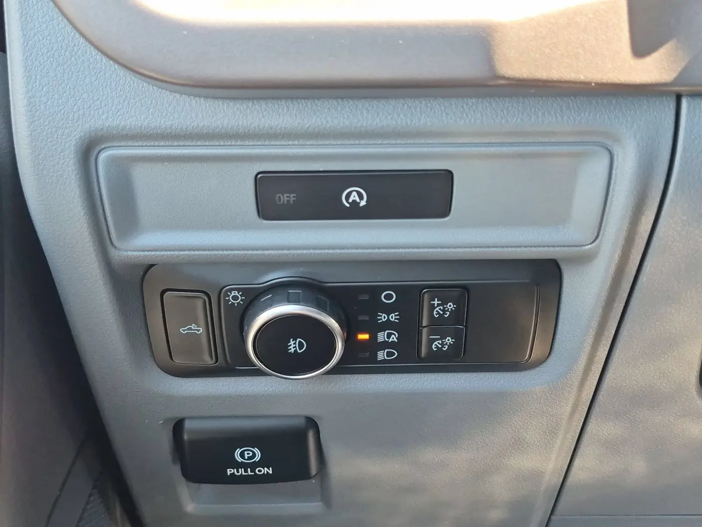 2025 Ford F-150 - $38,898