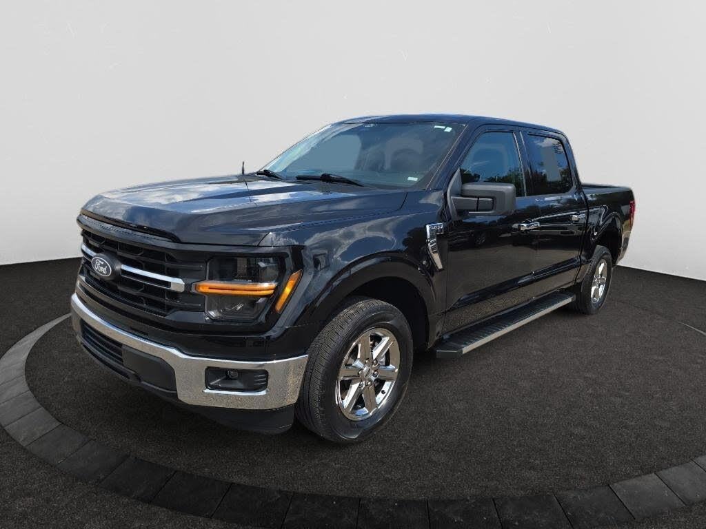 2025 Ford F-150 - $35,900