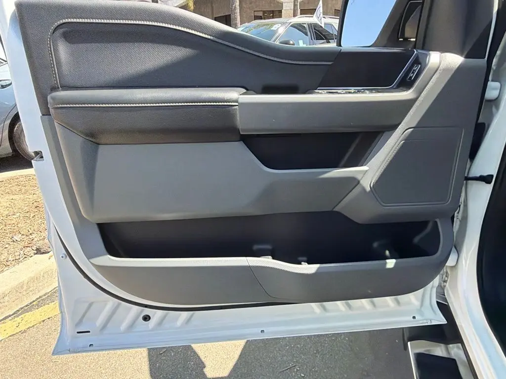 2025 Ford F-150 - $32,988