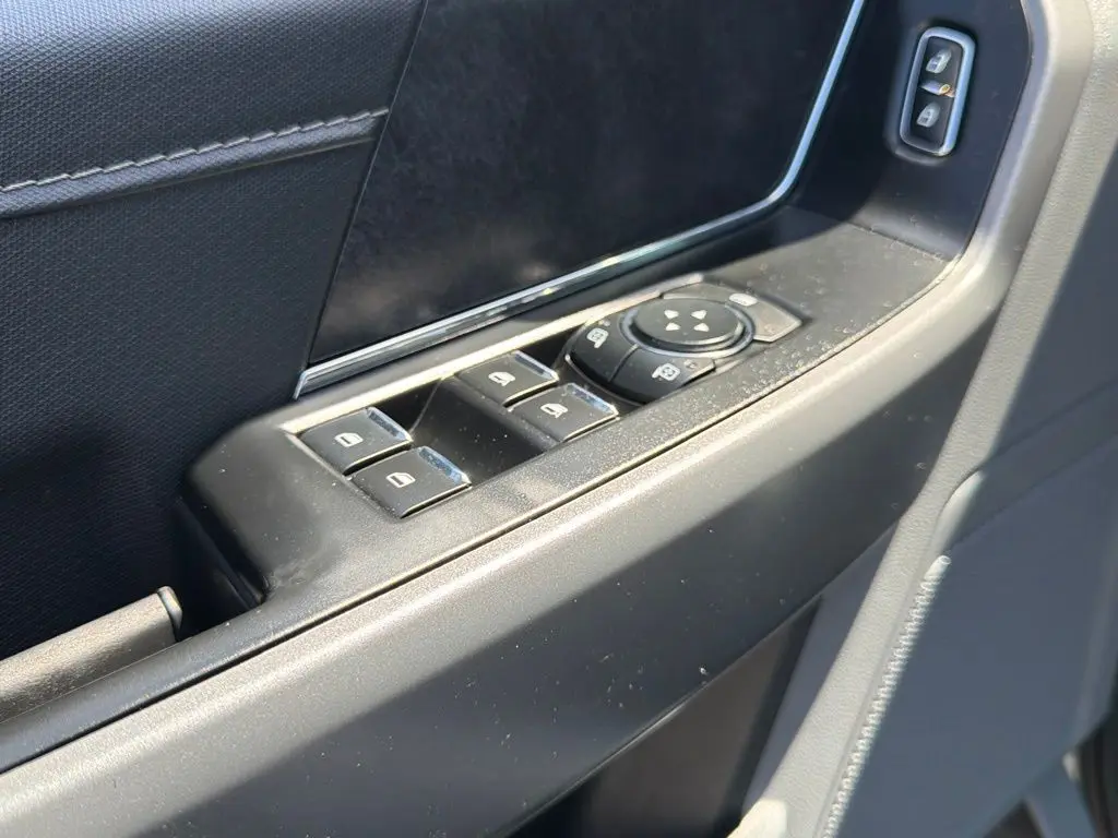 2025 Ford F-150 - $32,988