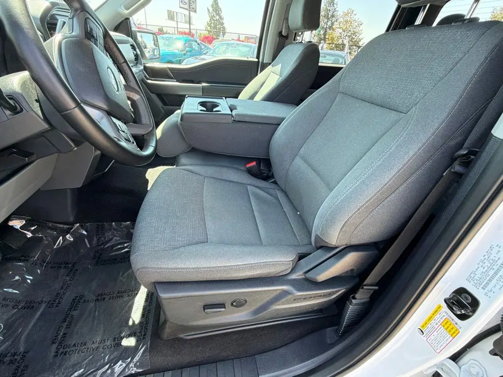 2025 Ford F-150 - $32,988