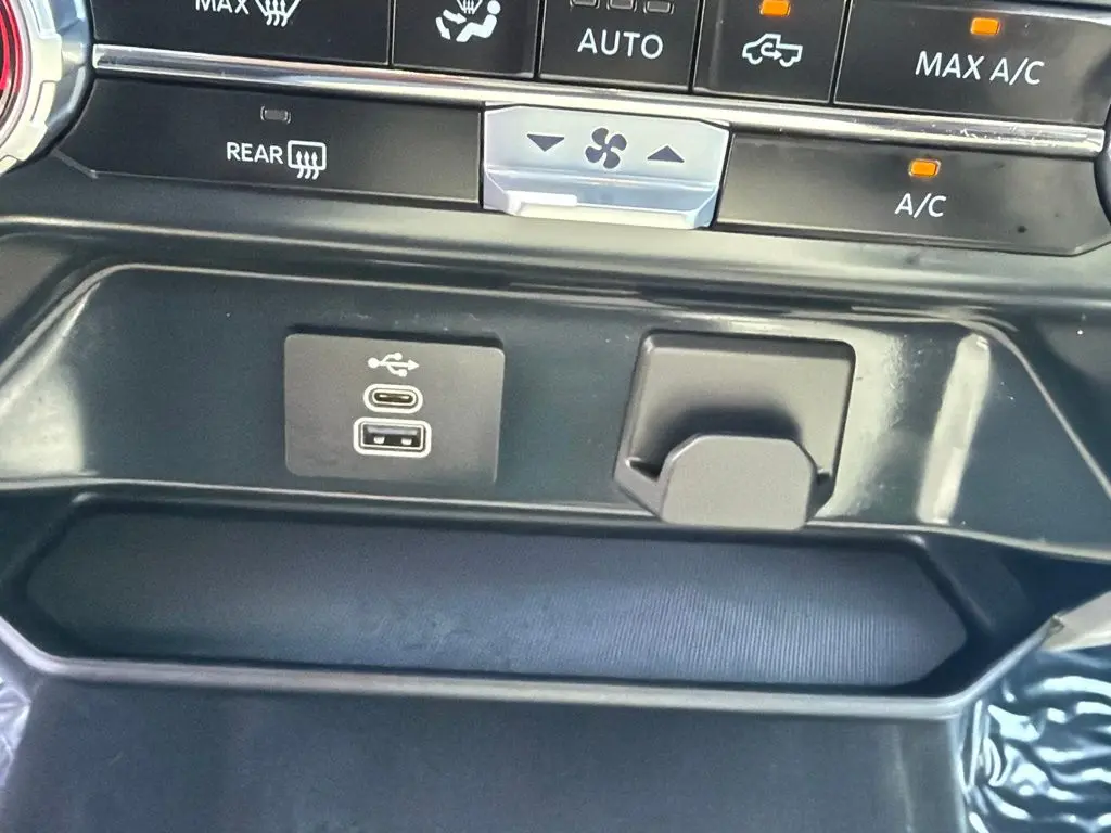 2025 Ford F-150 - $32,988