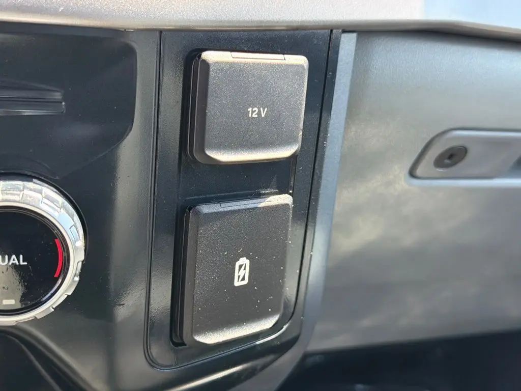 2025 Ford F-150 - $32,988
