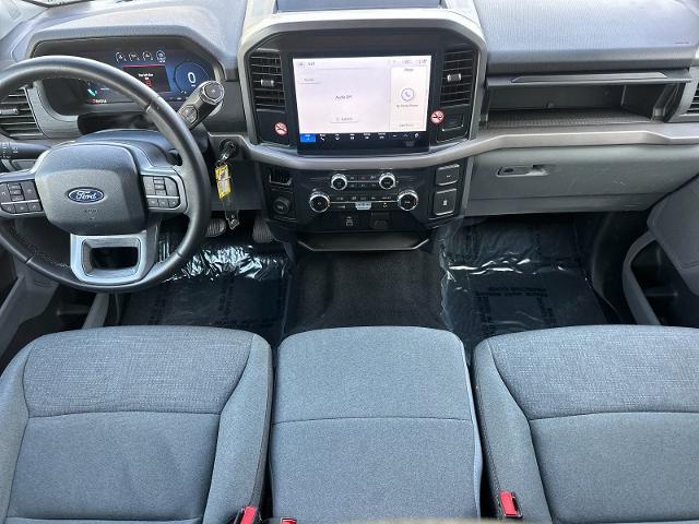2025 Ford F-150 - $33,700