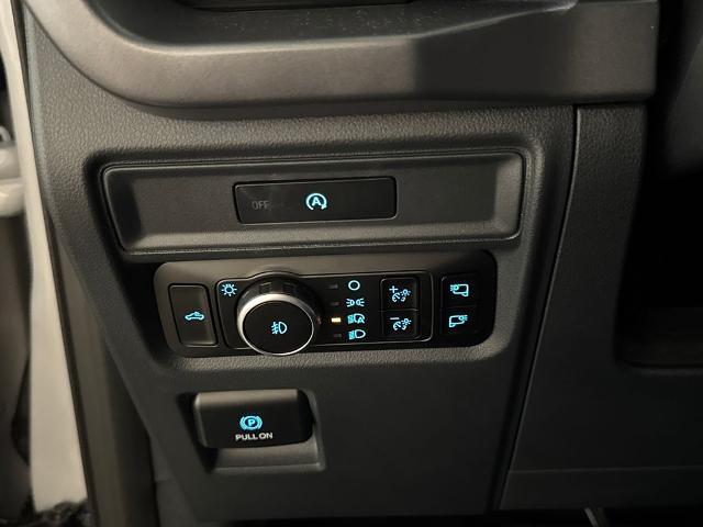 2025 Ford F-150 - $40,900