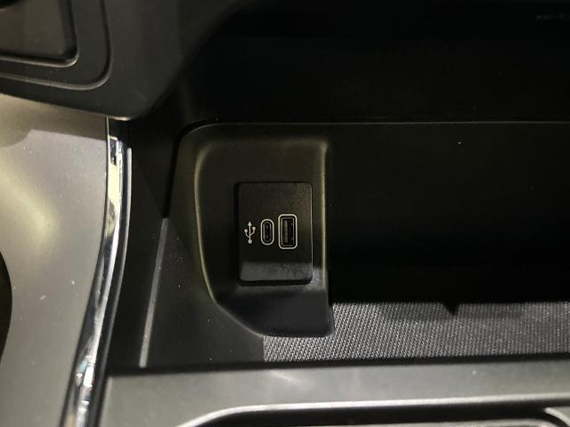 2025 Ford F-150 - $40,900