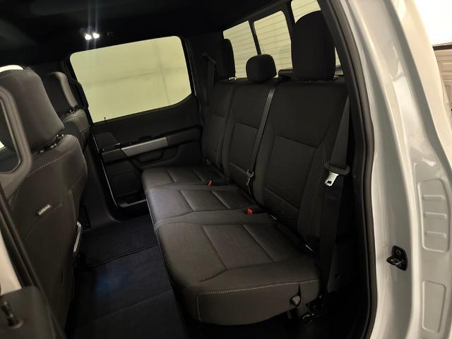 2025 Ford F-150 - $40,900