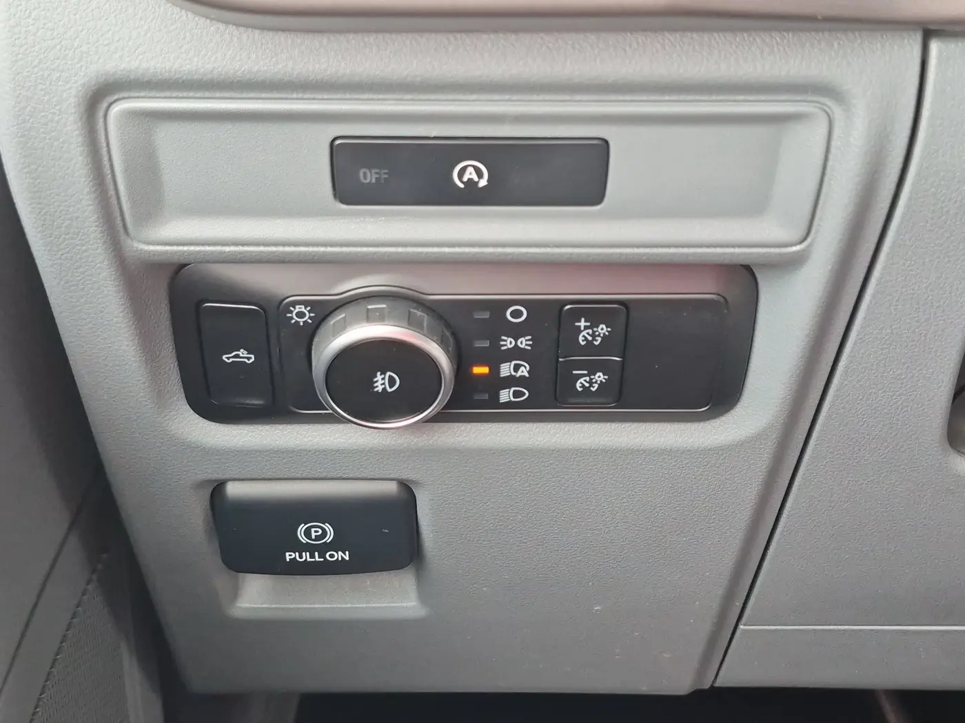 2025 Ford F-150 - $37,987