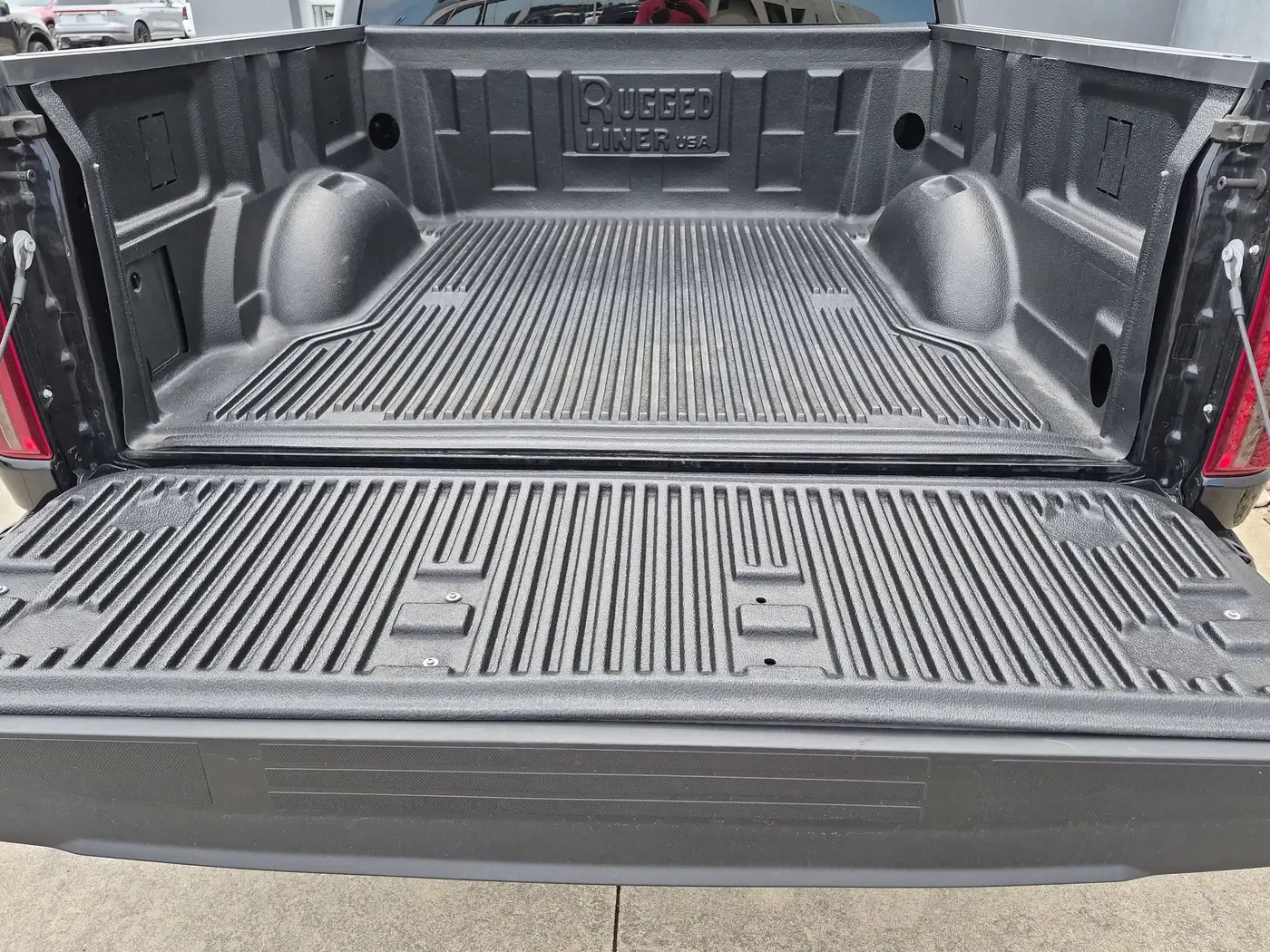 2025 Ford F-150 - $37,987