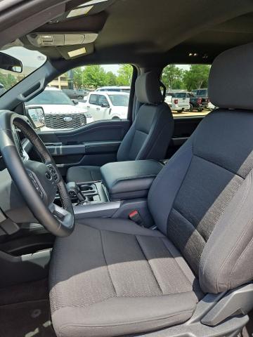 2025 Ford F-150 - $41,999