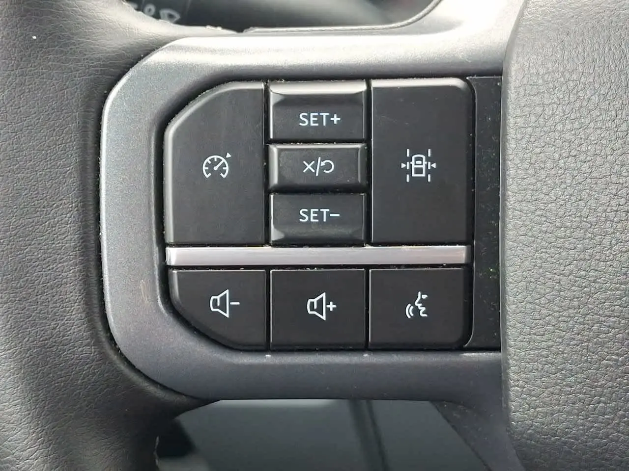 2025 Ford F-150 - $38,916