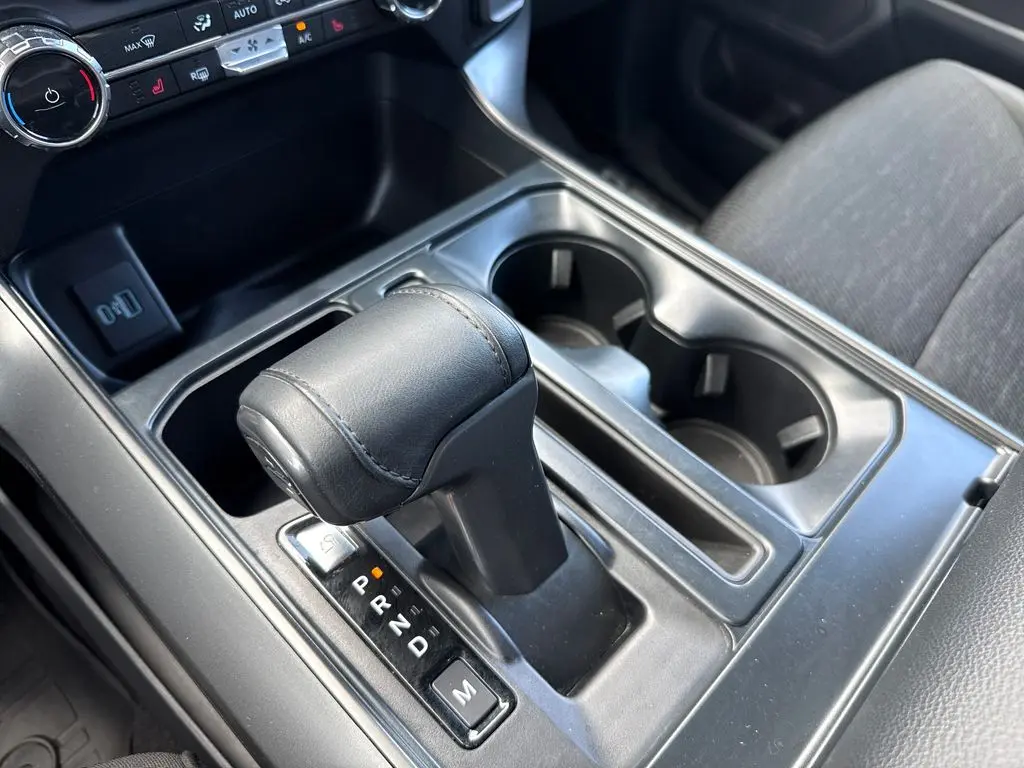 2024 Ford F-150 - $40,900