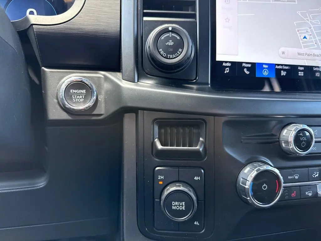 2024 Ford F-150 - $40,900