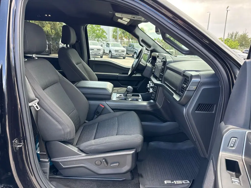 2024 Ford F-150 - $40,900