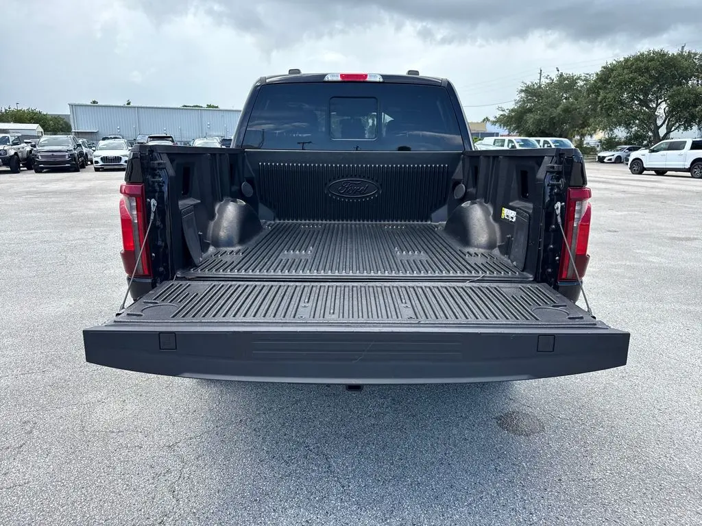 2024 Ford F-150 - $40,900