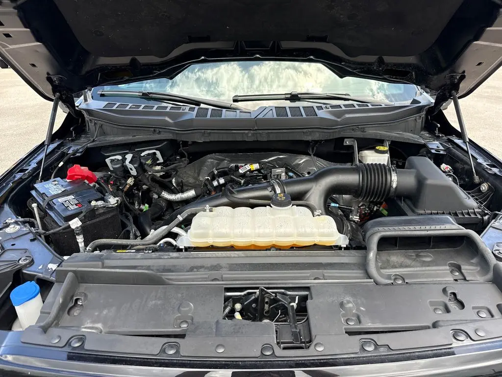 2024 Ford F-150 - $40,900