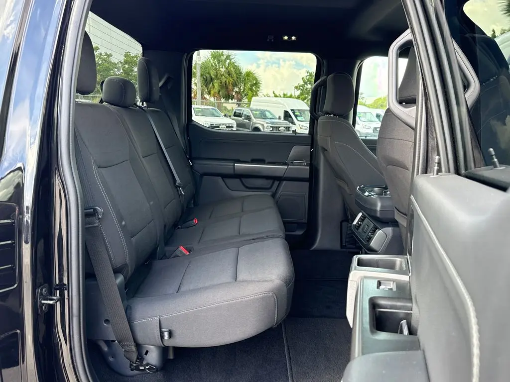 2024 Ford F-150 - $38,901