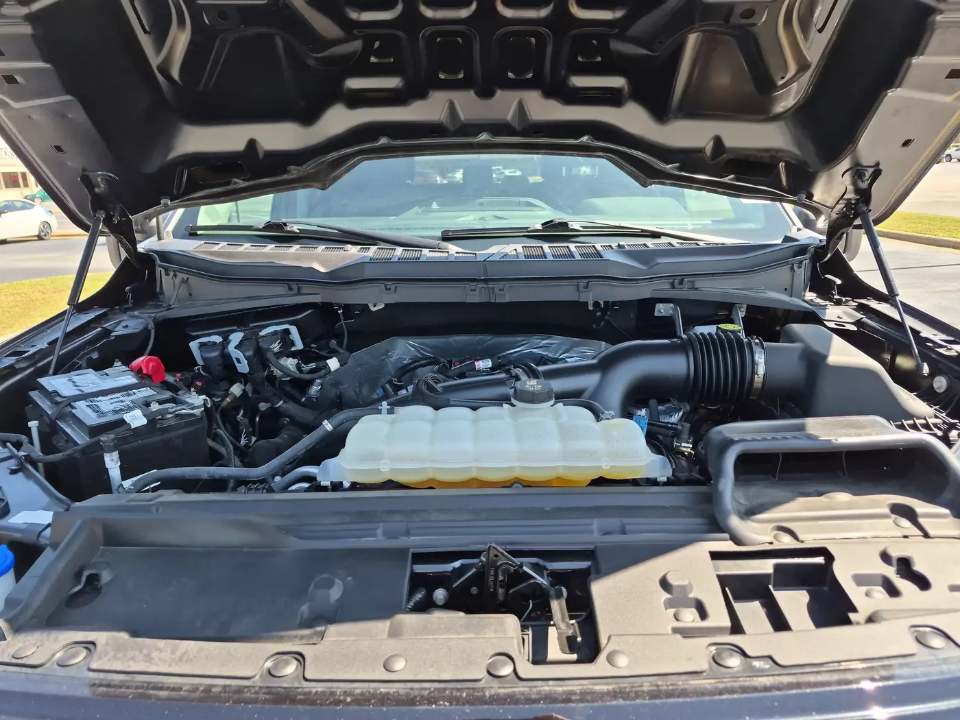 2025 Ford F-150 - $38,926