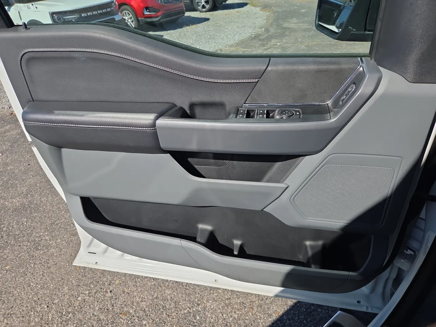 2025 Ford F-150 - $38,995