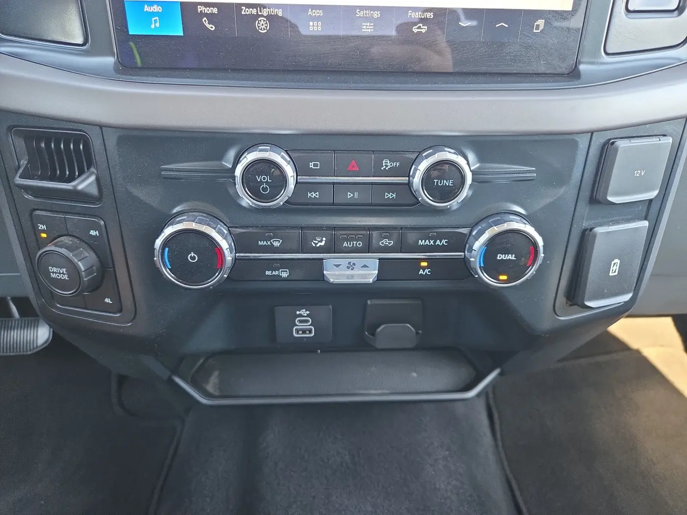 2025 Ford F-150 - $38,995