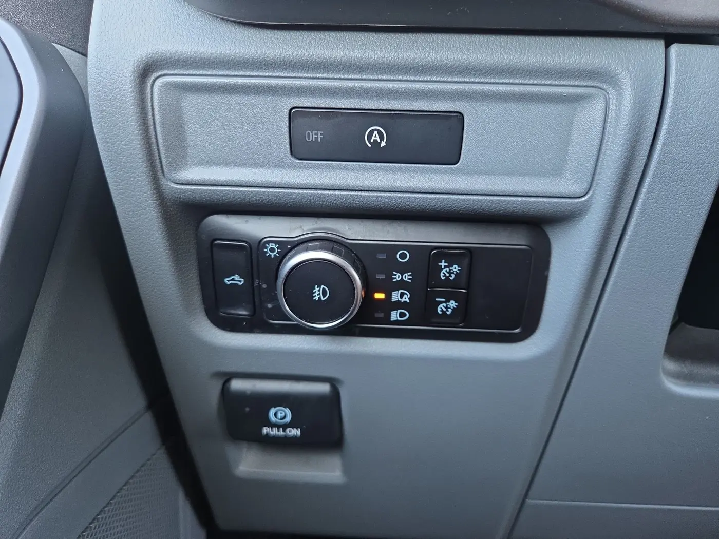 2025 Ford F-150 - $38,995