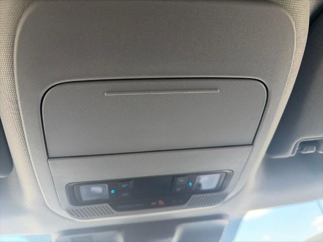 2025 Ford F-150 - $43,592