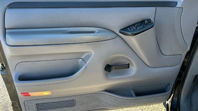 1996 Ford F-150 XLT