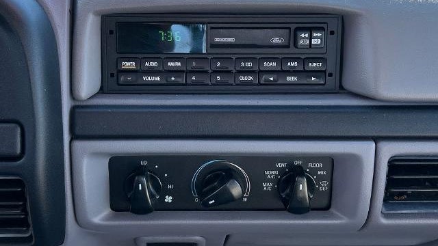 1996 Ford F-150 XLT