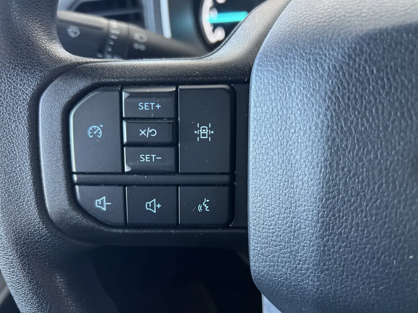 2023 Ford F-150 - $34,970