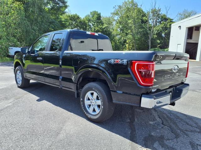 2021 Ford F-150 - $31,900