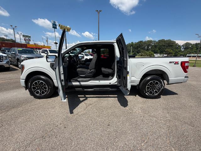 2023 Ford F-150 - $31,880