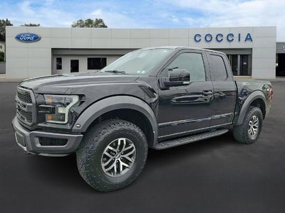 2017 Ford F-150 4X4 Raptor 4DR Supercab 5.5 FT. SB