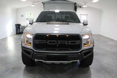 2017 Ford F-150 4X4 Raptor 4DR Supercab 5.5 FT. SB