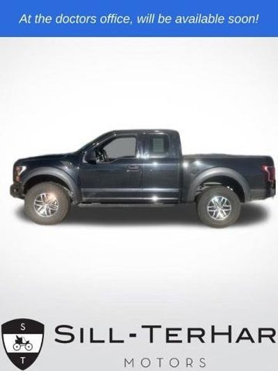 2018 Ford F-150 4X4 Raptor 4DR Supercab 5.5 FT. SB