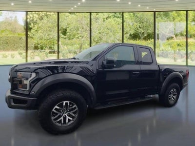 2017 Ford F-150 4X4 Raptor 4DR Supercab 5.5 FT. SB