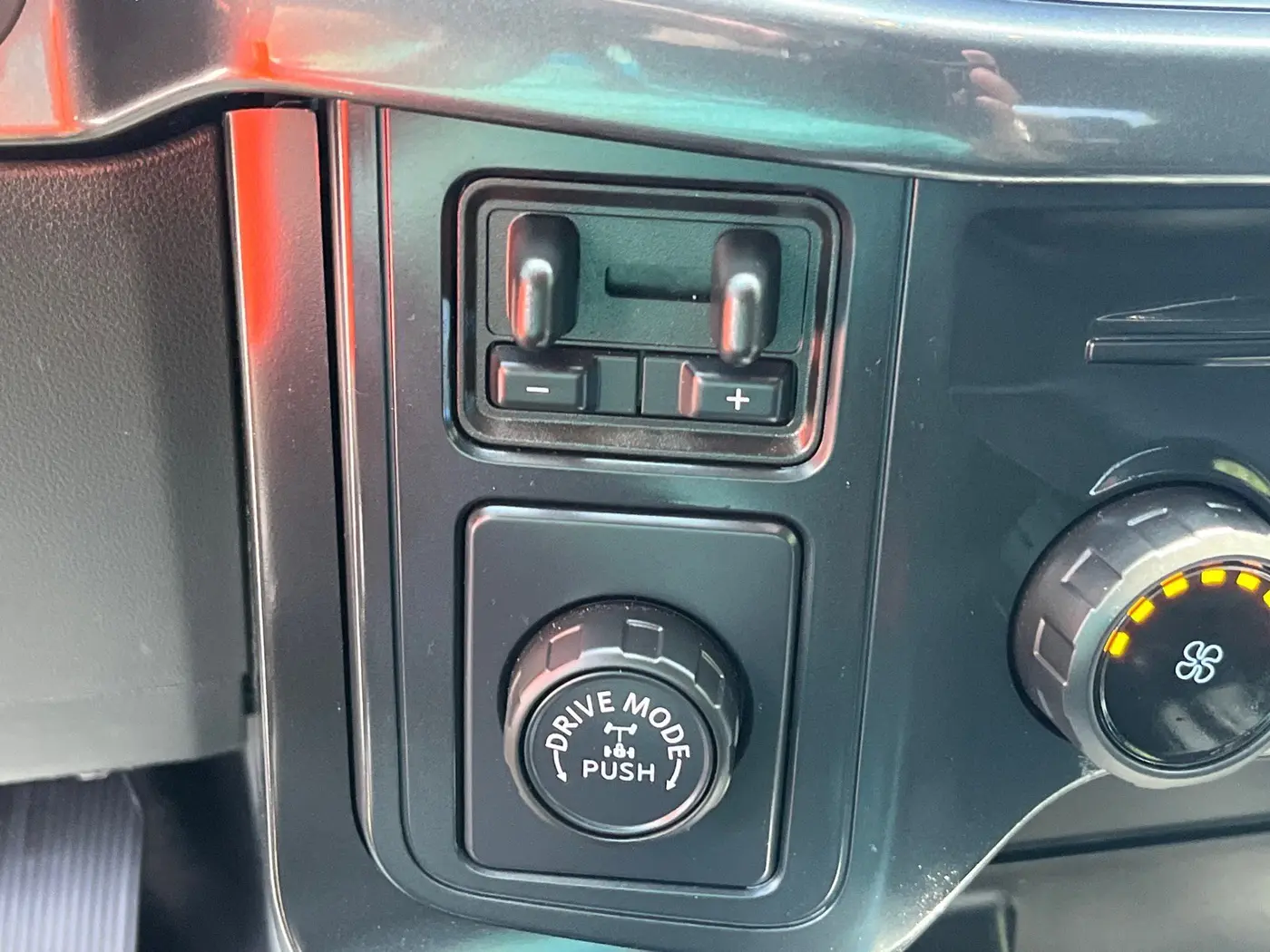 2025 Ford F-150 - $37,681