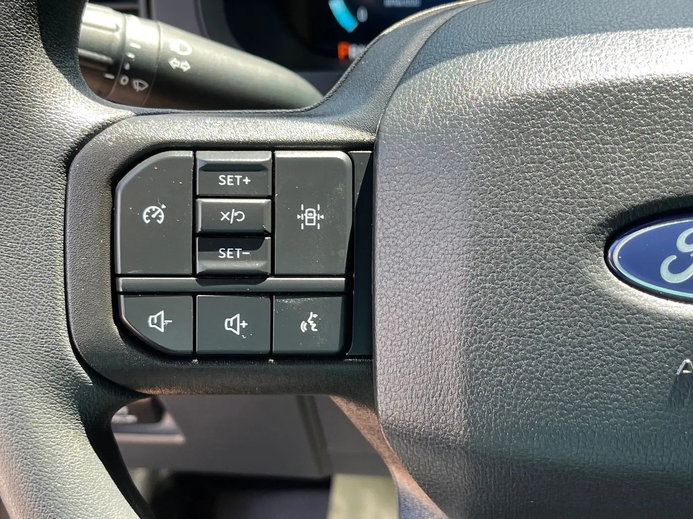 2025 Ford F-150 - $37,681