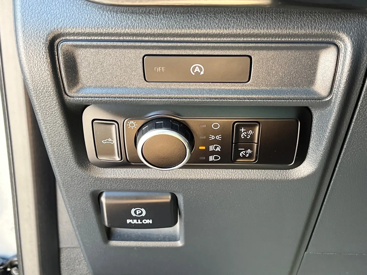 2025 Ford F-150 - $37,681