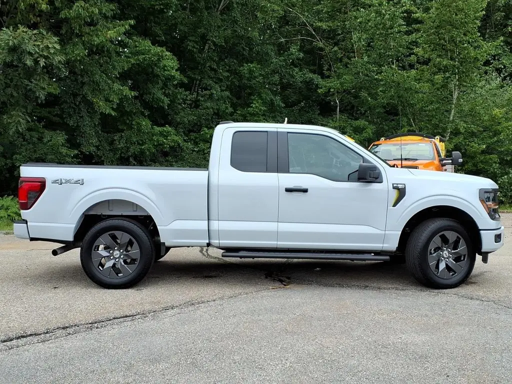 2025 Ford F-150 - $40,402