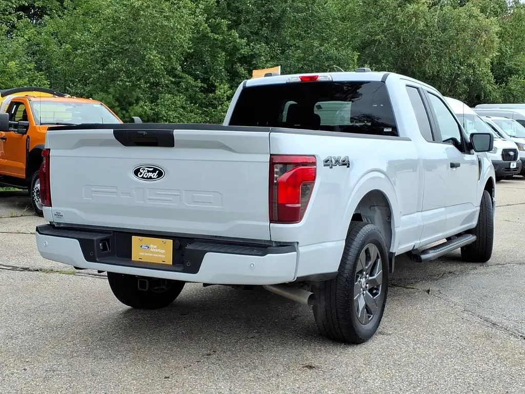2025 Ford F-150 - $40,402