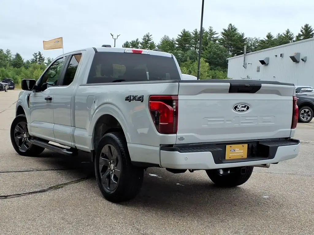 2025 Ford F-150 - $40,402