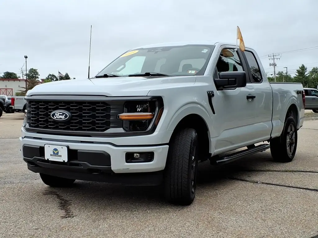 2025 Ford F-150 - $40,402