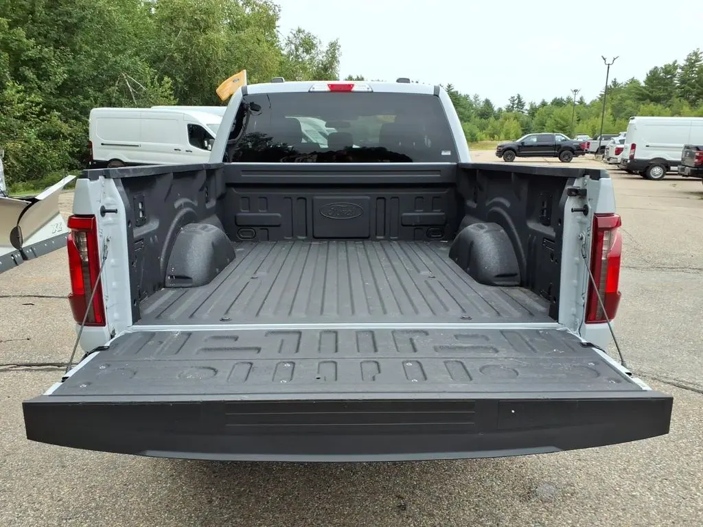 2025 Ford F-150 - $40,402