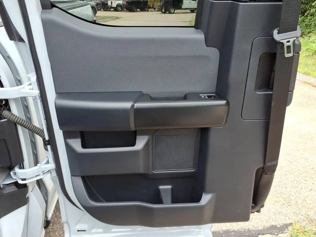 2025 Ford F-150 - $40,402