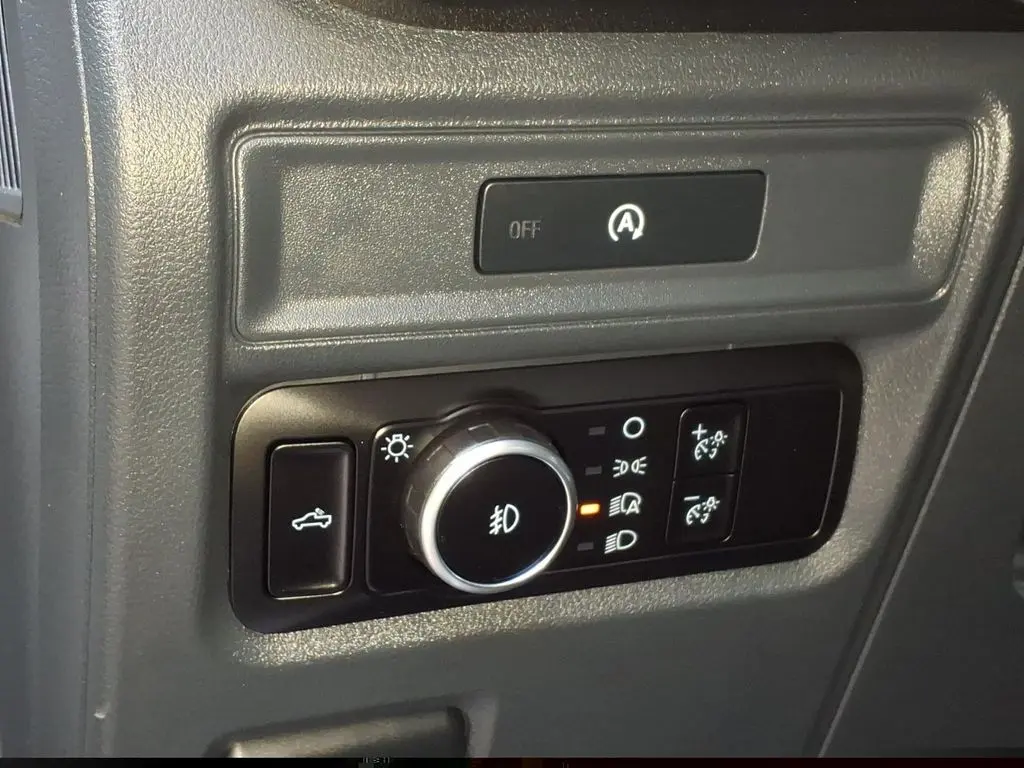 2025 Ford F-150 - $40,402