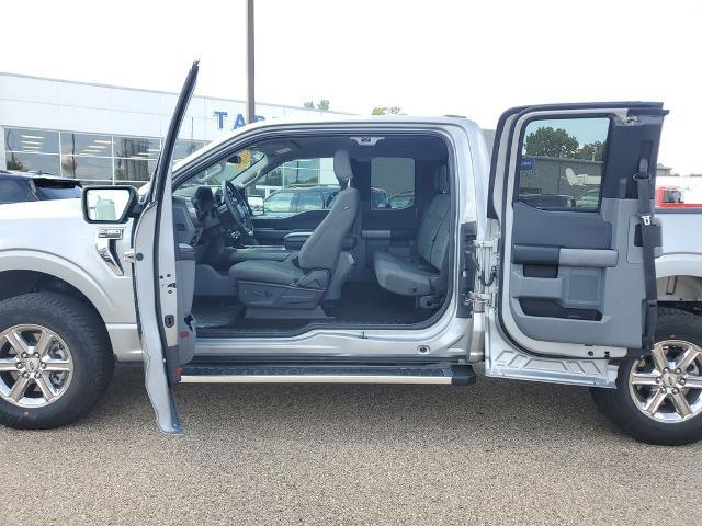 2025 Ford F-150 - $42,102