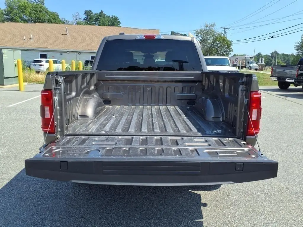 2023 Ford F-150 - $35,900