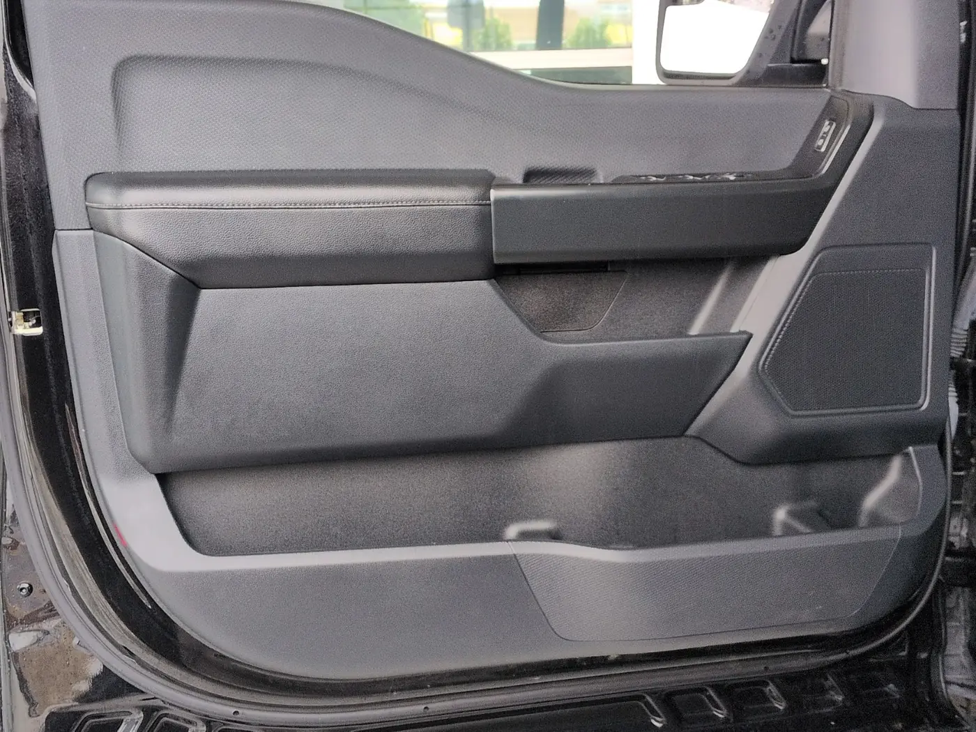 2023 Ford F-150 - $38,995